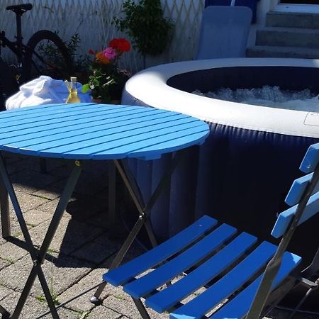 Gite La Petite Maison Horlogere Et Jacuzzi , Raquettes Les Fontenelles Eksteriør billede