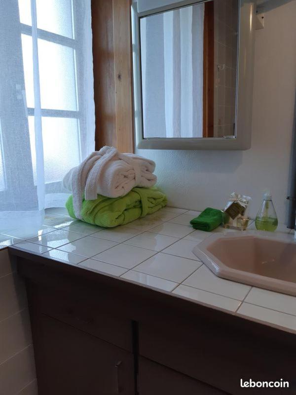 Gite La Petite Maison Horlogere Et Jacuzzi , Raquettes Les Fontenelles Eksteriør billede